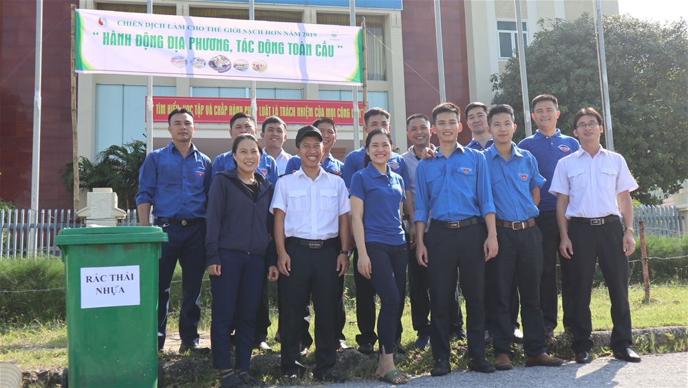Cảng vụ Hàng hải Hà Tĩnh hưởng ứng chiến dịch chống rác thải nhựa, làm cho thế giới sạch hơn năm 2019